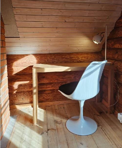 2-bedroom, Fenced Yard, Sauna, 10 Min To * Pärnu
